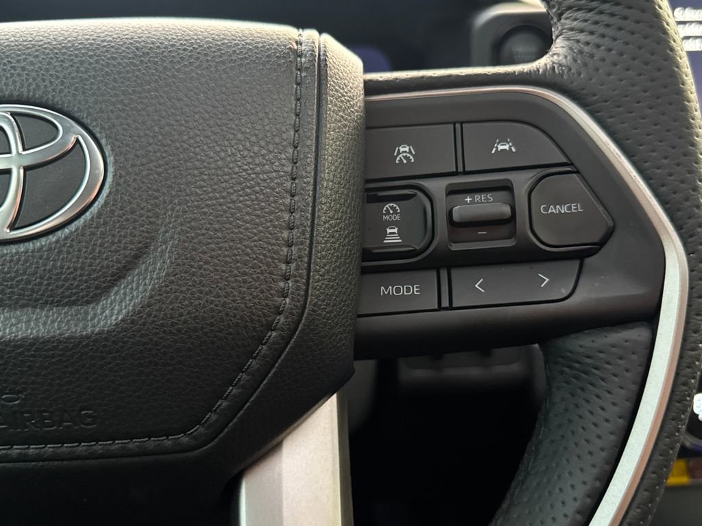 Used 2025 Toyota Tacoma Limited image 22