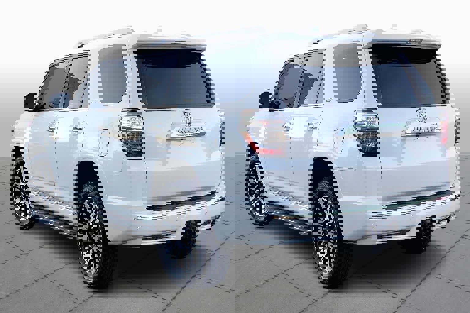 Used 2023 Toyota 4Runner Limited image 12