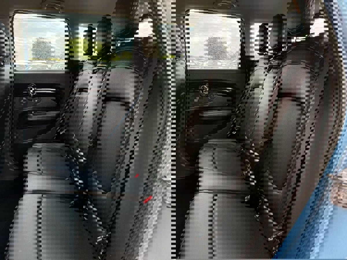 Used 2016 MINI Cooper Clubman image 47