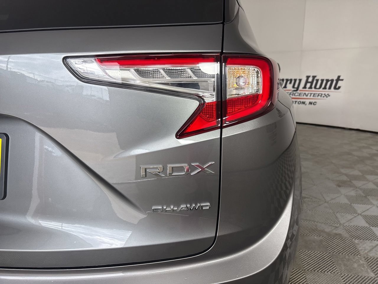 Used 2025 Acura RDX SH-AWD image 35