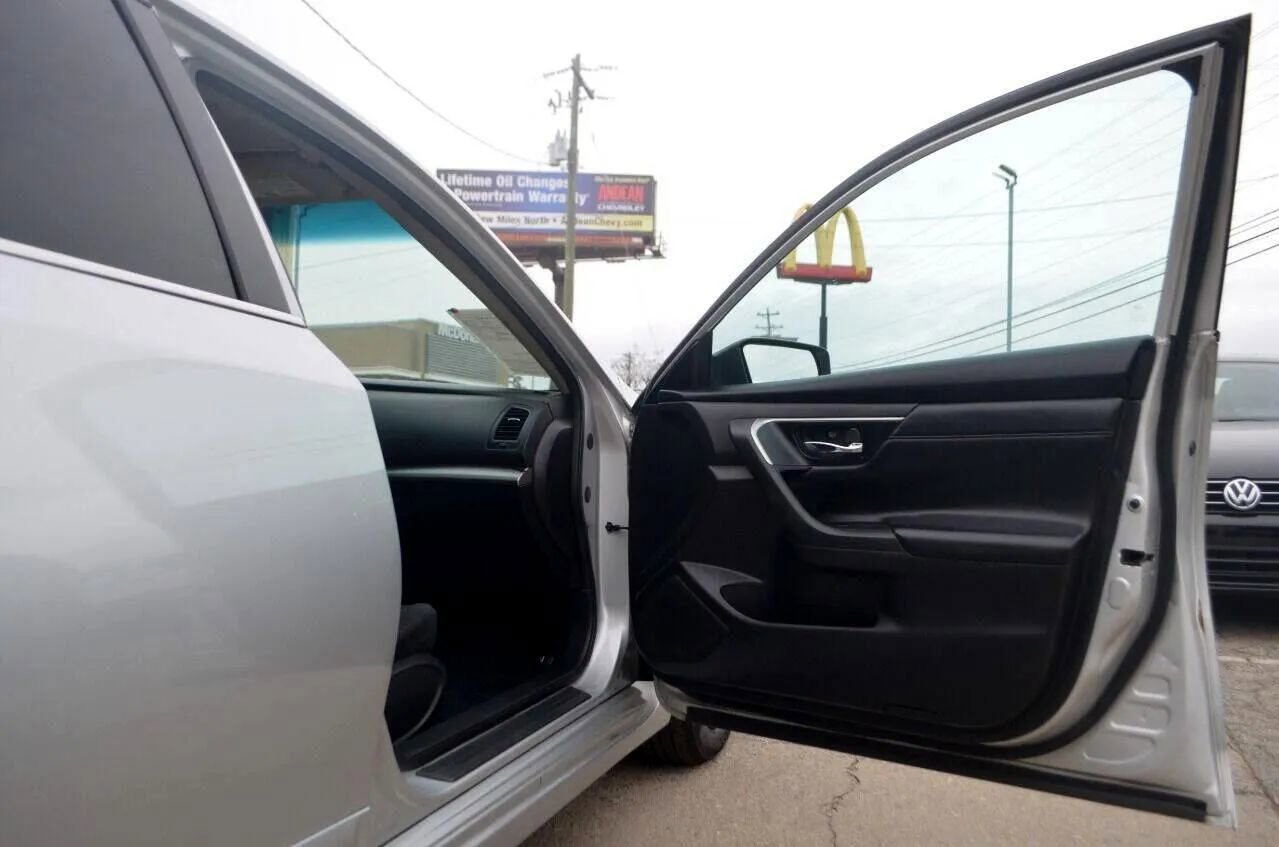 Used 2015 Nissan Altima 2.5 S w/ Power Driver Seat Package FWD image 26