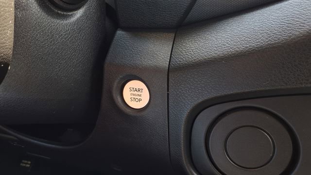 Used 2022 Nissan Frontier SV image 27