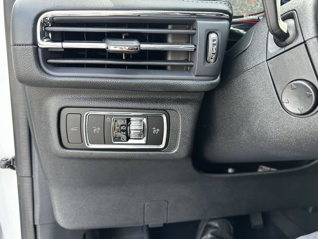 Certified 2023 Lincoln Corsair AWD w/ Equipment Group 101A image 30