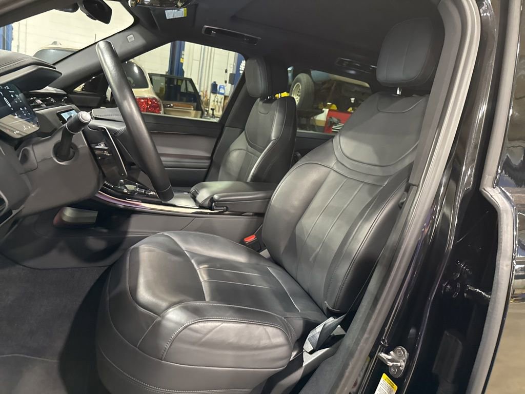 Used 2024 Land Rover Range Rover Sport Dynamic SE AWD/4WD image 15