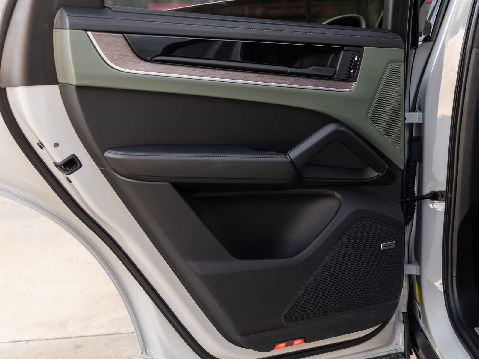 Certified 2024 Porsche Cayenne S w/ Premium Package Plus (PP1) image 35