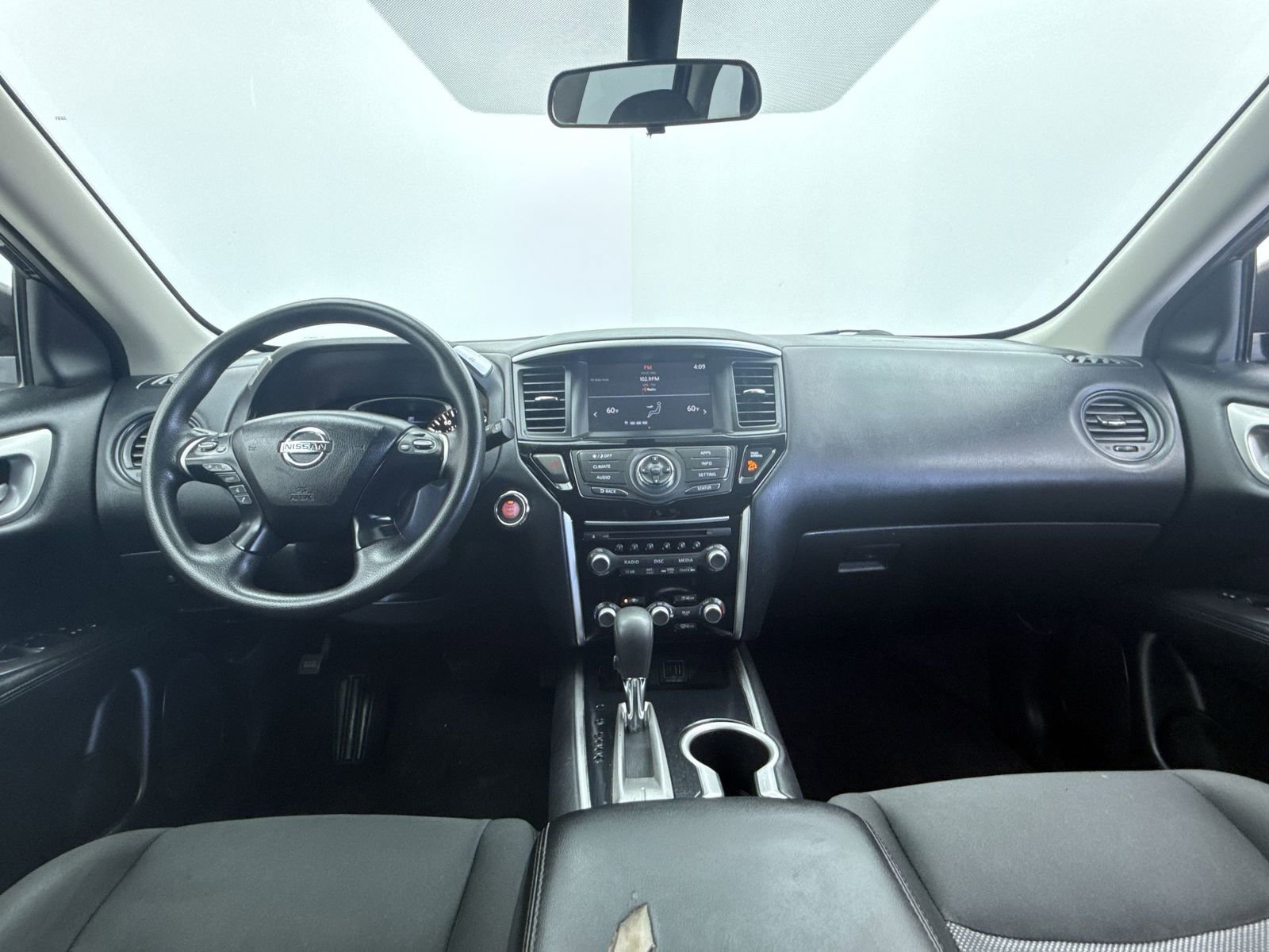 Used 2020 Nissan Pathfinder S image 21