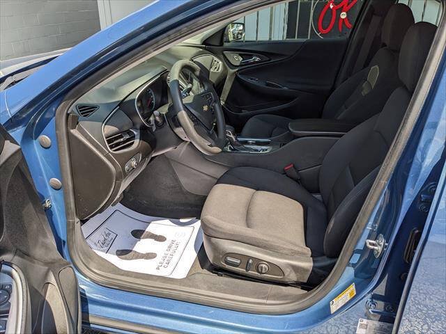 Used 2024 Chevrolet Malibu LT FWD image 9