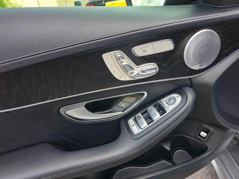 Used 2015 Mercedes-Benz C 400 4MATIC w/ Multimedia Package image 11