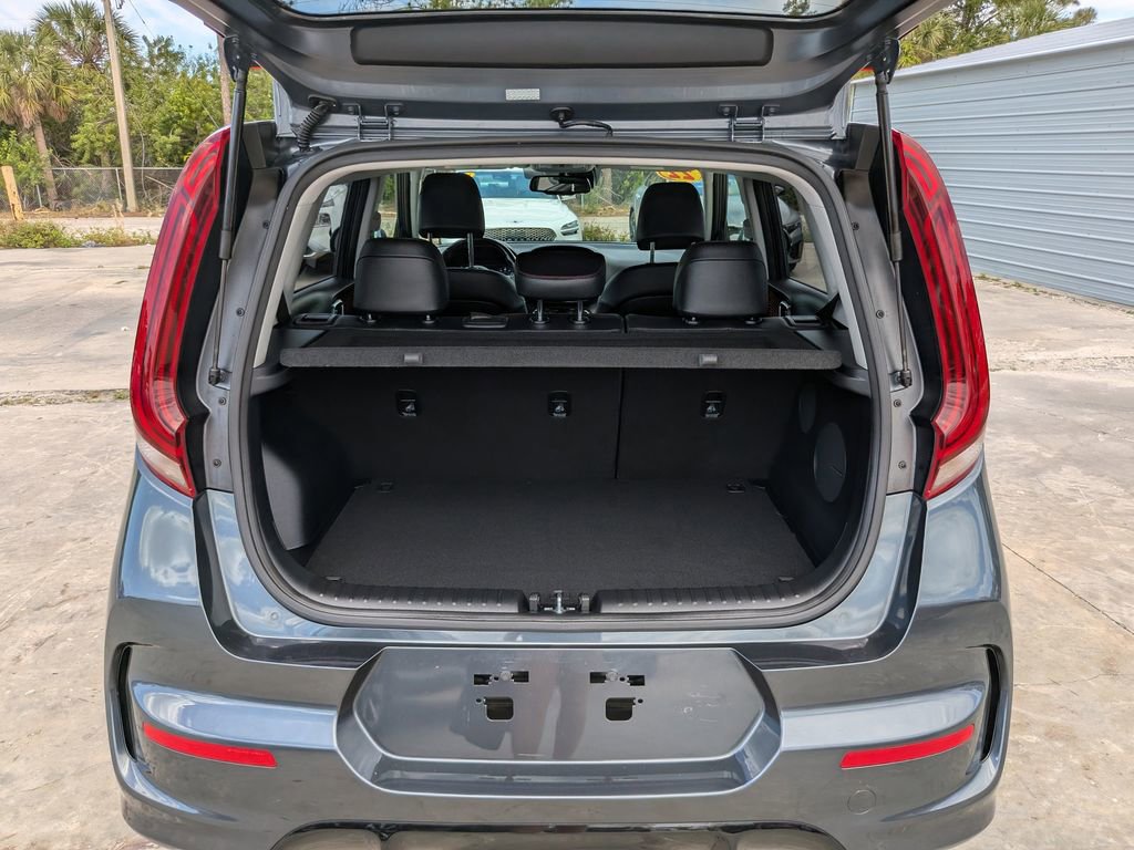 Certified 2022 Kia Soul Turbo FWD image 12