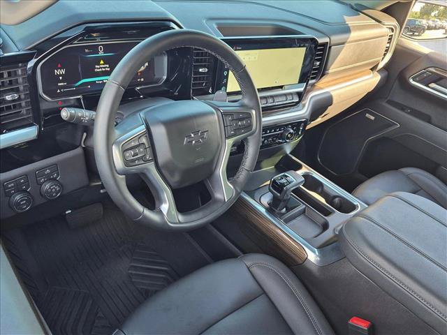 Used 2026 Chevrolet Silverado 1500 LT Trail Boss w/ Convenience Package II AWD/4WD image 10