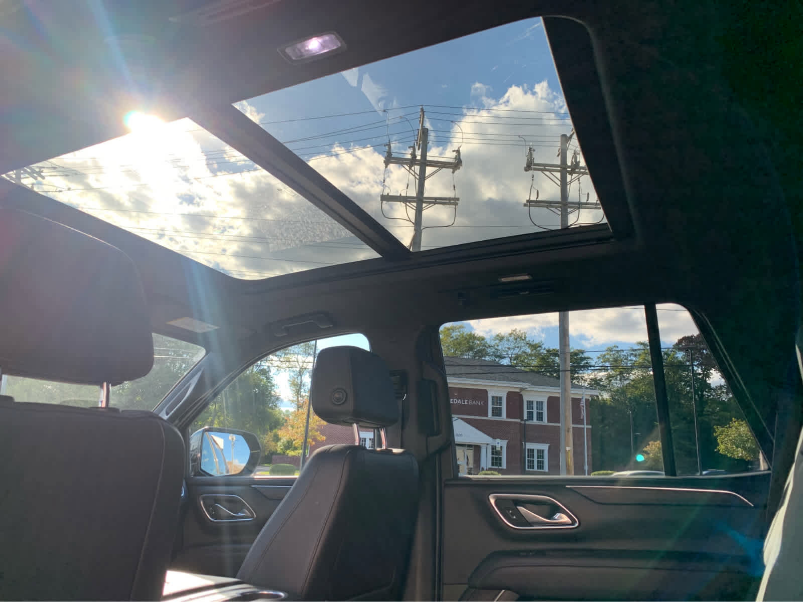 Used 2021 Chevrolet Tahoe Z71 w/ Z71 Signature Package image 25