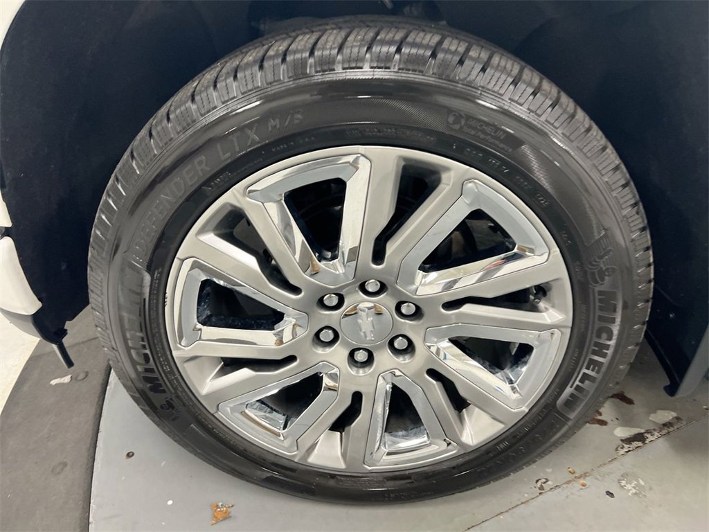 Used 2019 Chevrolet Silverado 1500 High Country w/ High Country Premium Package image 27