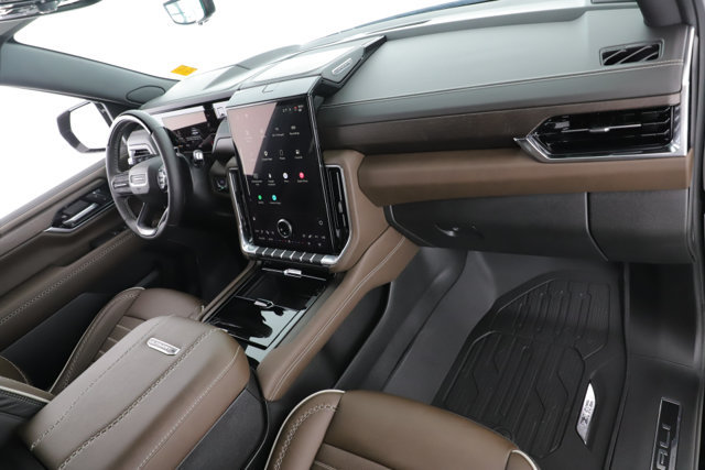 Used 2026 GMC Yukon Denali Ultimate AWD/4WD image 35