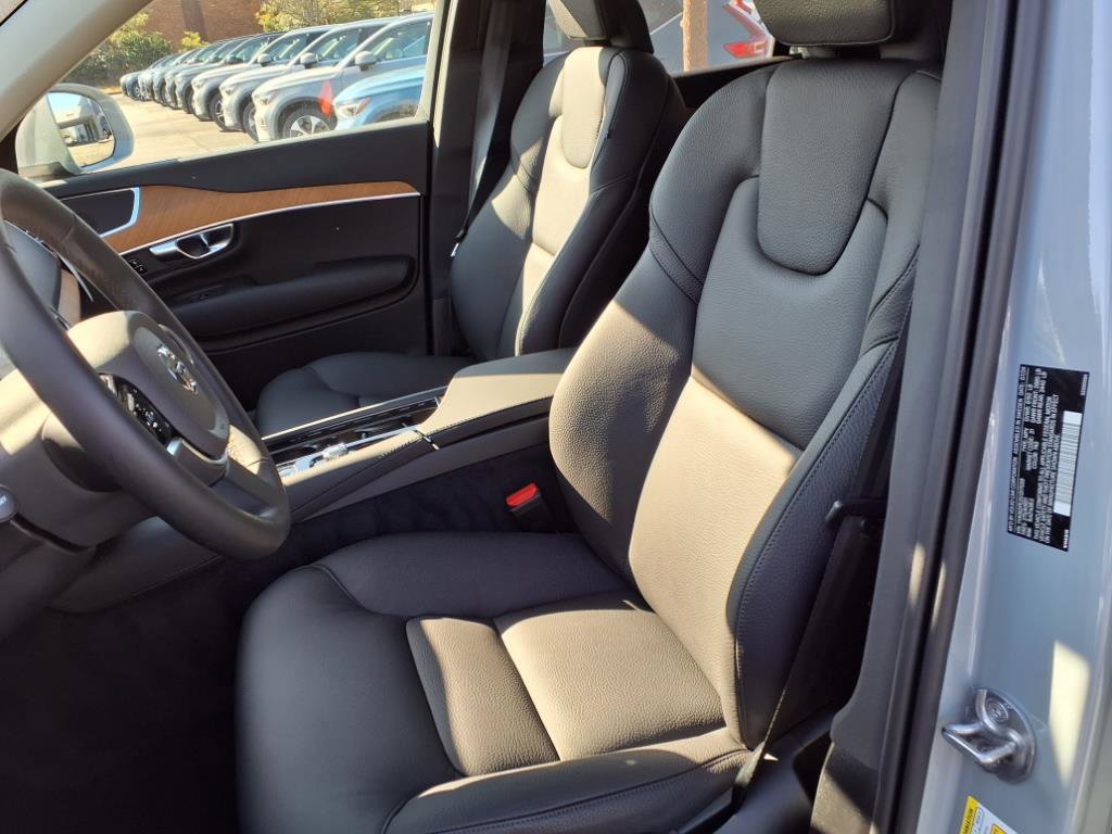 New 2025 Volvo XC90 B6 Plus w/ Protection Package Premier image 41