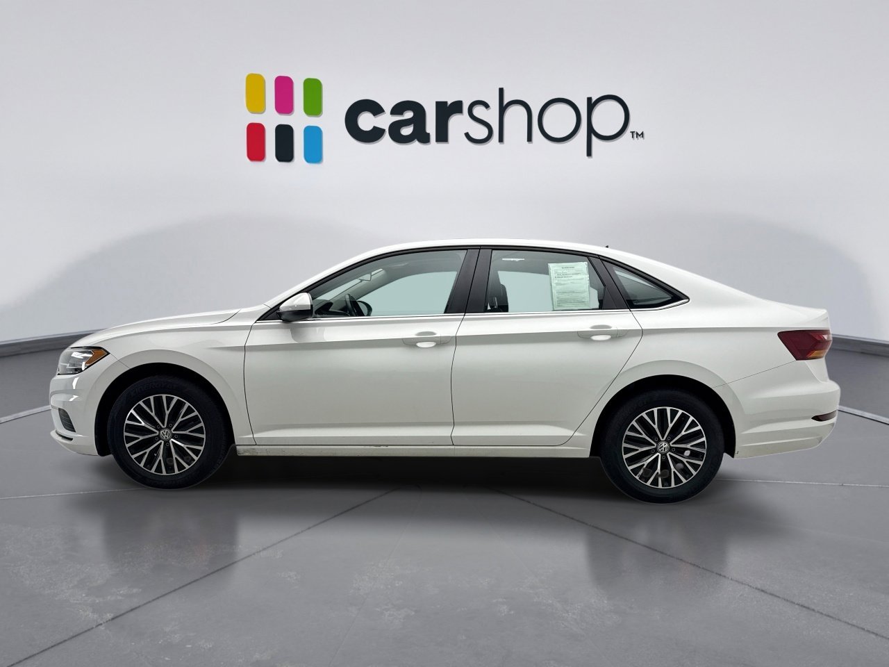 Used 2019 Volkswagen Jetta SE FWD image 2