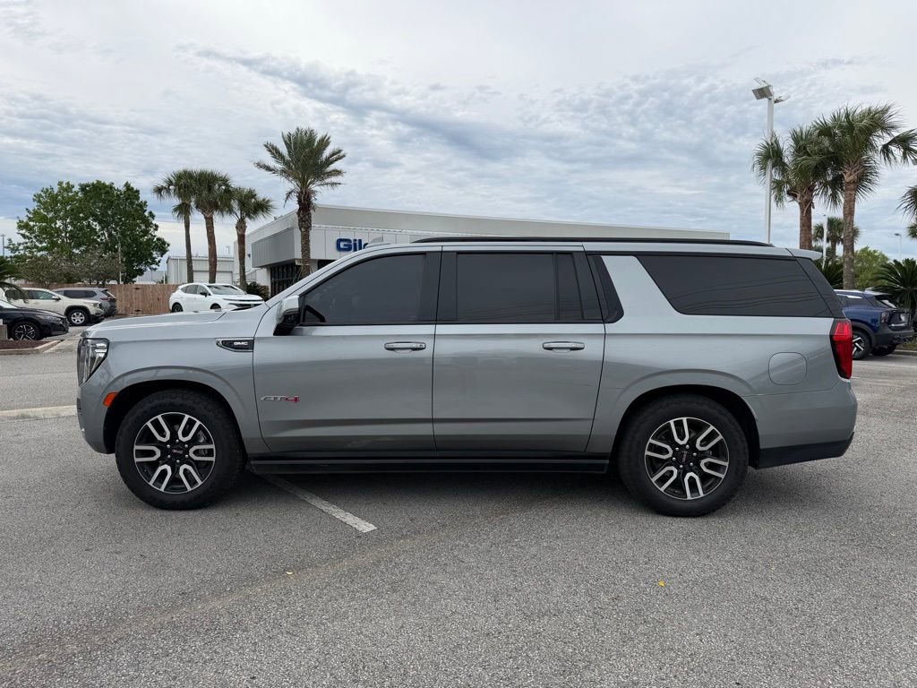 Used 2023 GMC Yukon XL AT4 w/ AT4 Premium Plus Package AWD/4WD image 2
