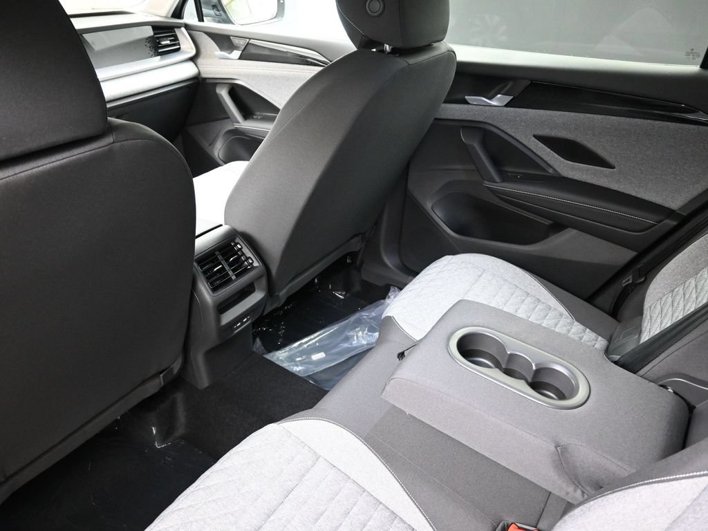 Used 2026 Volkswagen Tiguan S AWD/4WD image 18