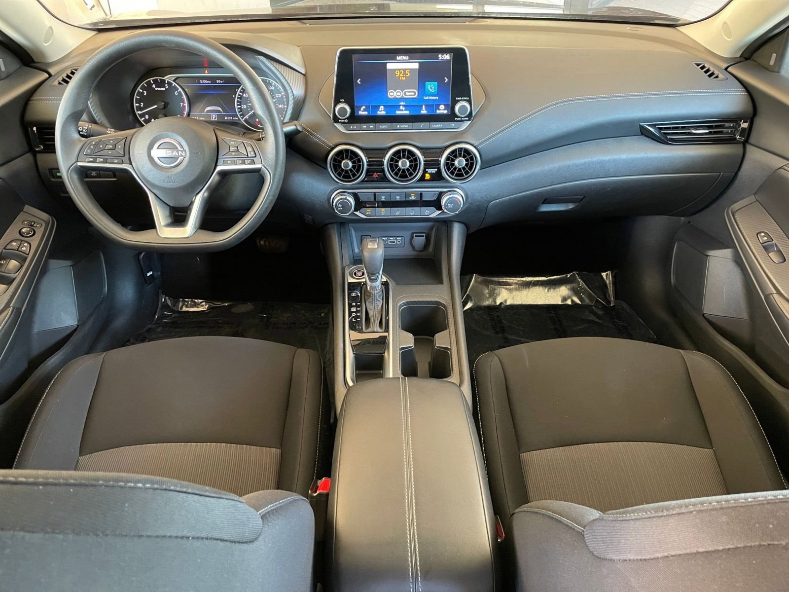 Used 2024 Nissan Sentra SV image 32