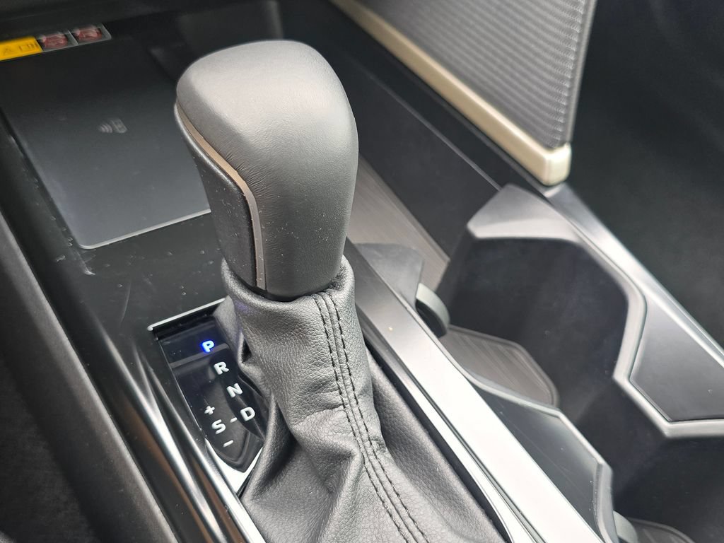 Used 2025 Toyota Camry SE FWD image 28
