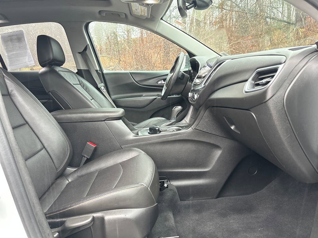 Used 2020 Chevrolet Equinox LT w/ Sport Edition image 15