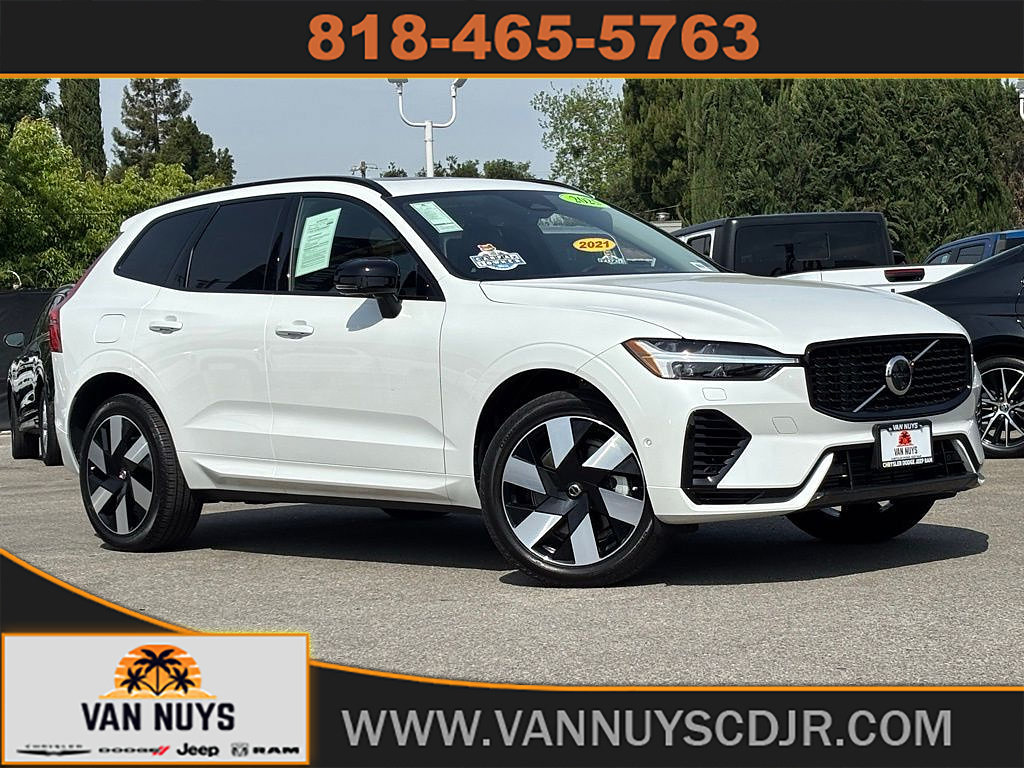 Used 2025 Volvo XC60 T8 Ultra w/ Protection Package Premier AWD/4WD image 1