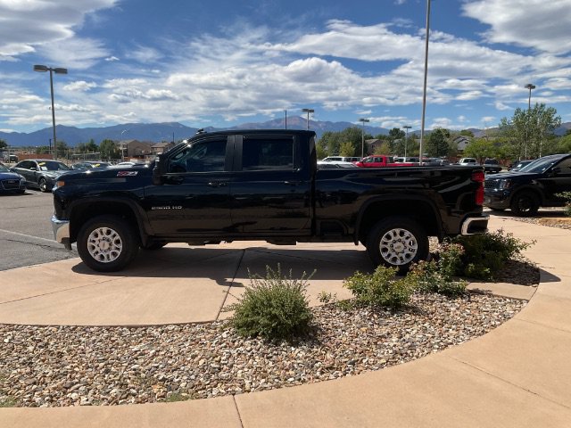 Used 2021 Chevrolet Silverado 2500 LT w/ Convenience Package AWD/4WD image 7