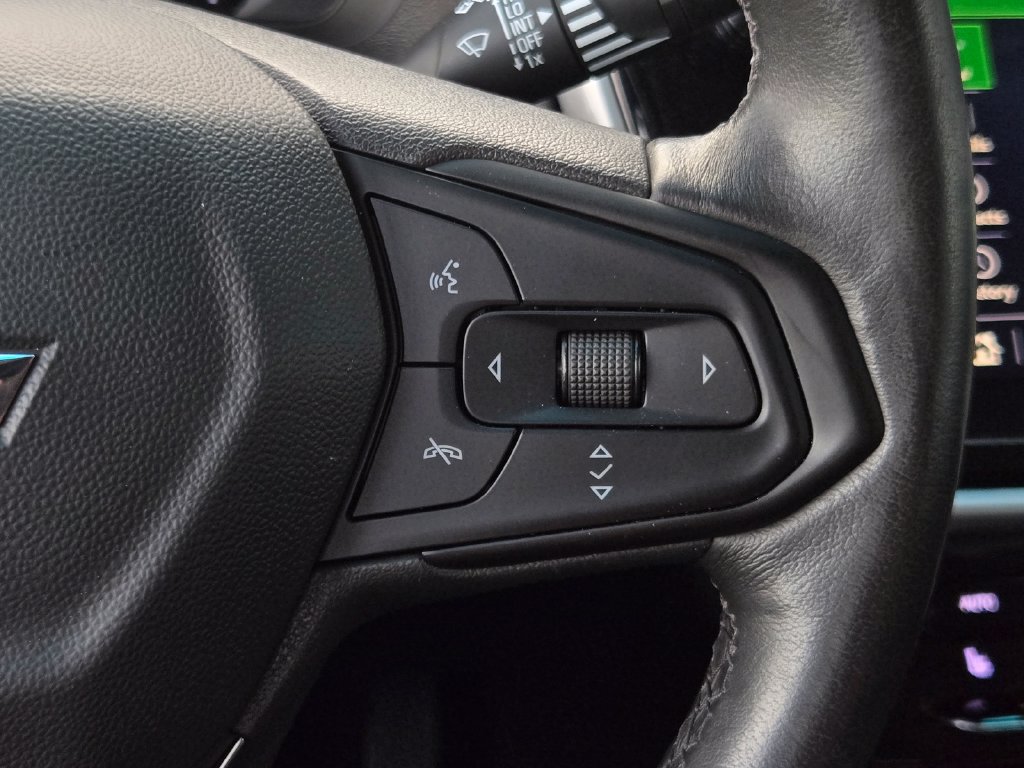 Used 2022 Chevrolet Bolt LT FWD image 22