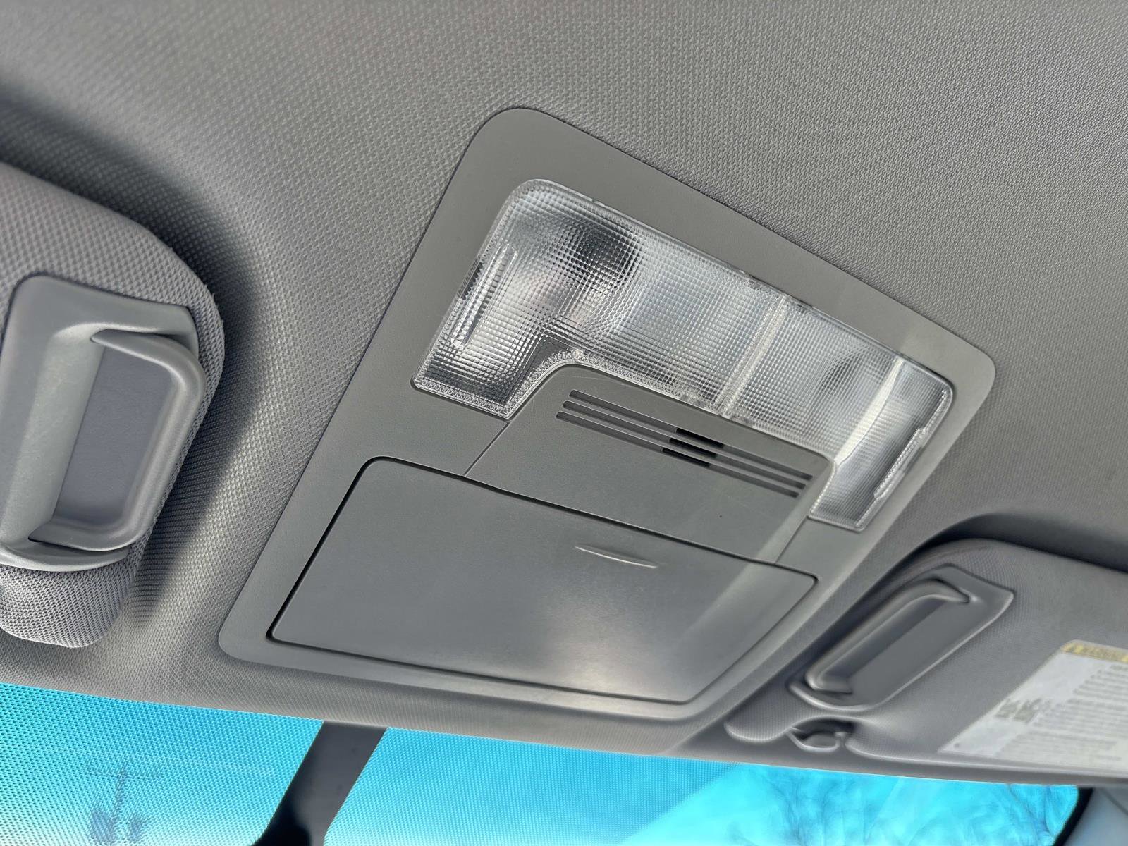 Used 2016 Toyota Camry SE image 25