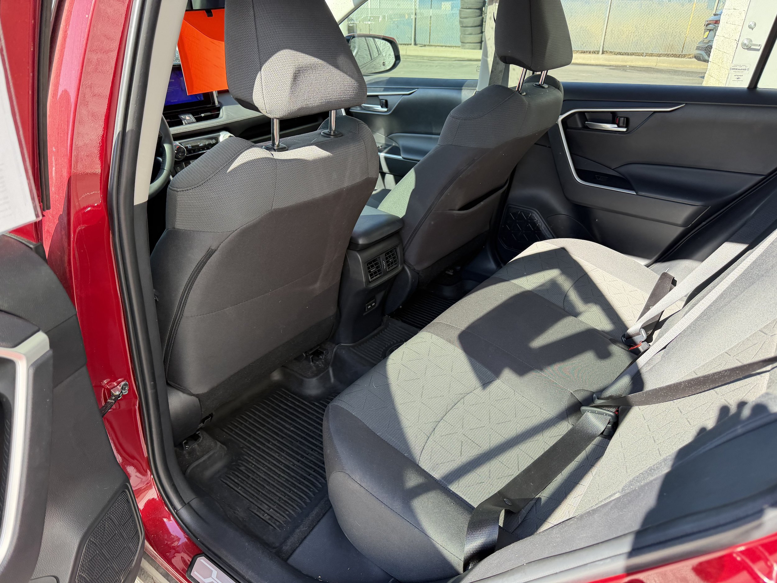 Used 2023 Toyota RAV4 XLE w/ Convenience Package AWD/4WD image 23
