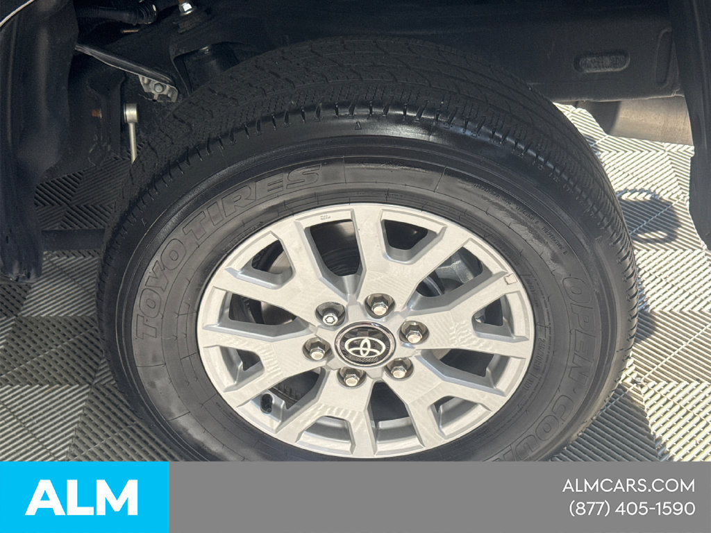 Used 2025 Toyota Tacoma SR5 AWD/4WD image 22