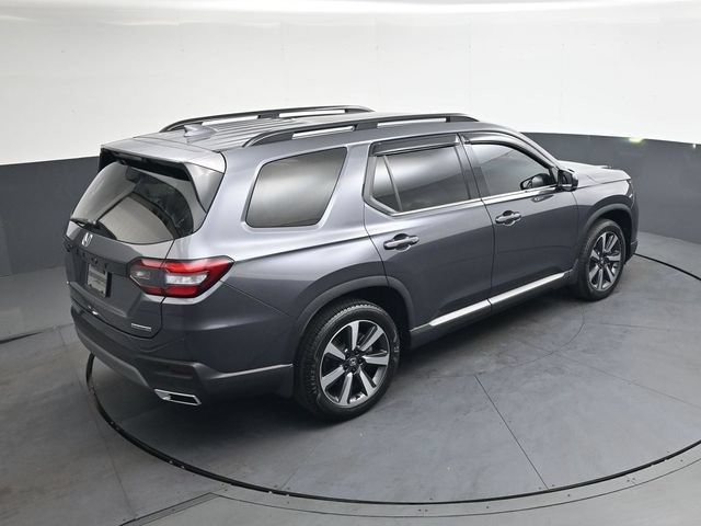 Used 2025 Honda Pilot Touring image 23