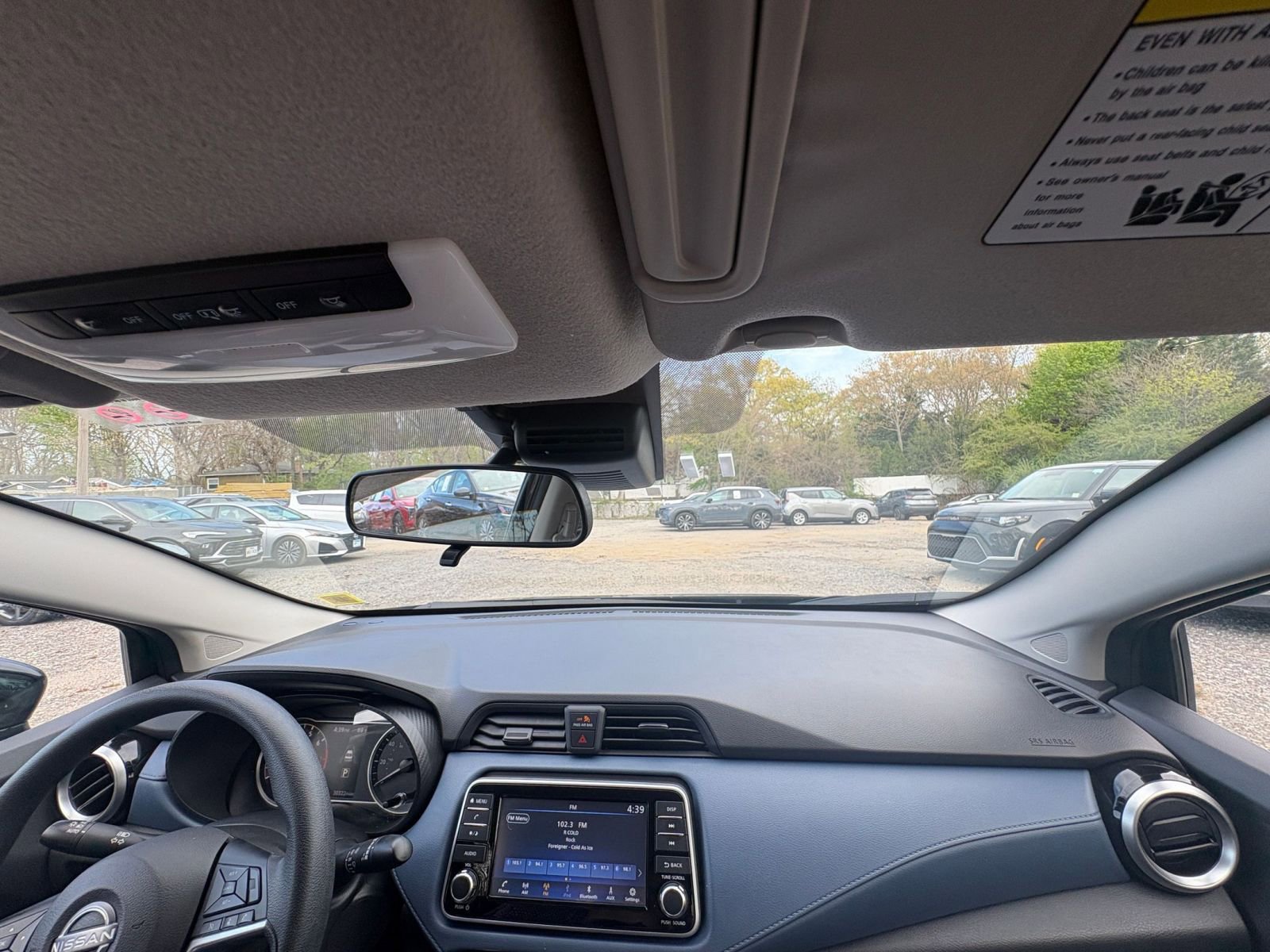 Used 2025 Nissan Versa SV FWD image 29