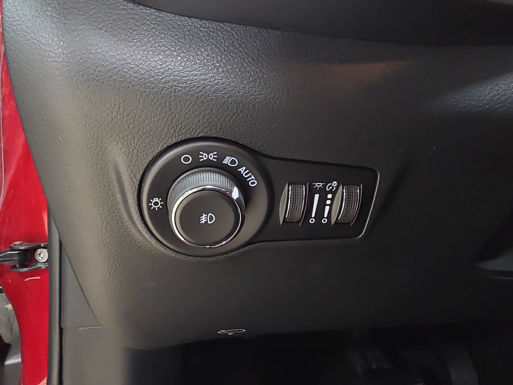 Certified 2026 Jeep Compass Limited AWD/4WD image 23