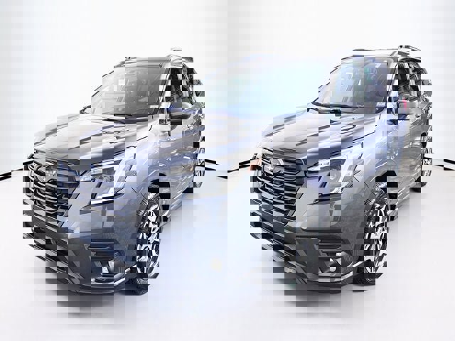 Used 2023 Subaru Forester Premium image 1