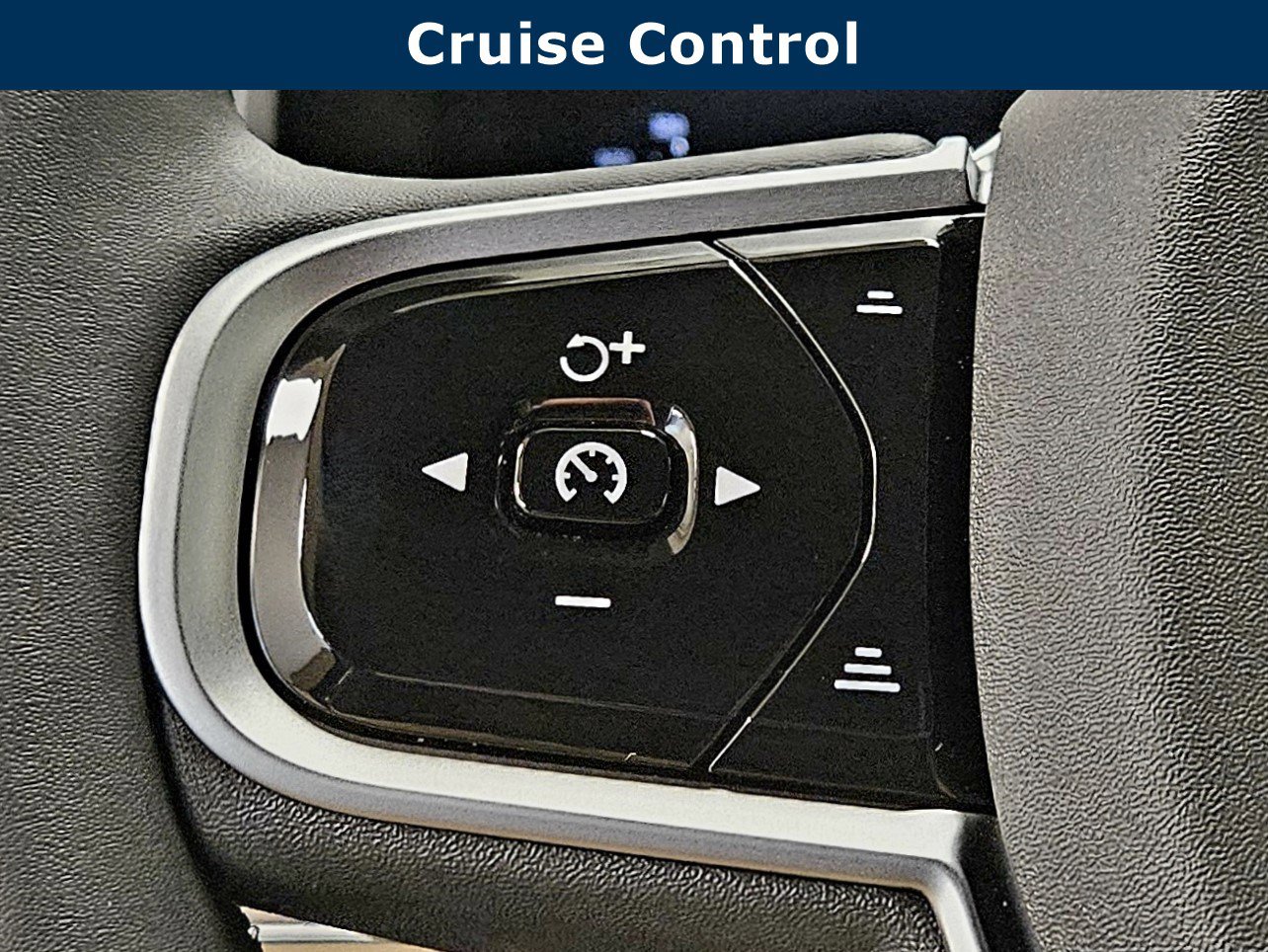 New 2026 Volvo XC90 B6 Ultra w/ Protection Package image 41