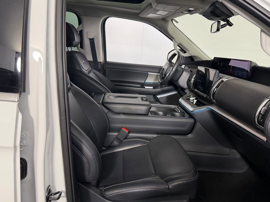 Used 2025 Ford Expedition Max Platinum AWD/4WD image 26