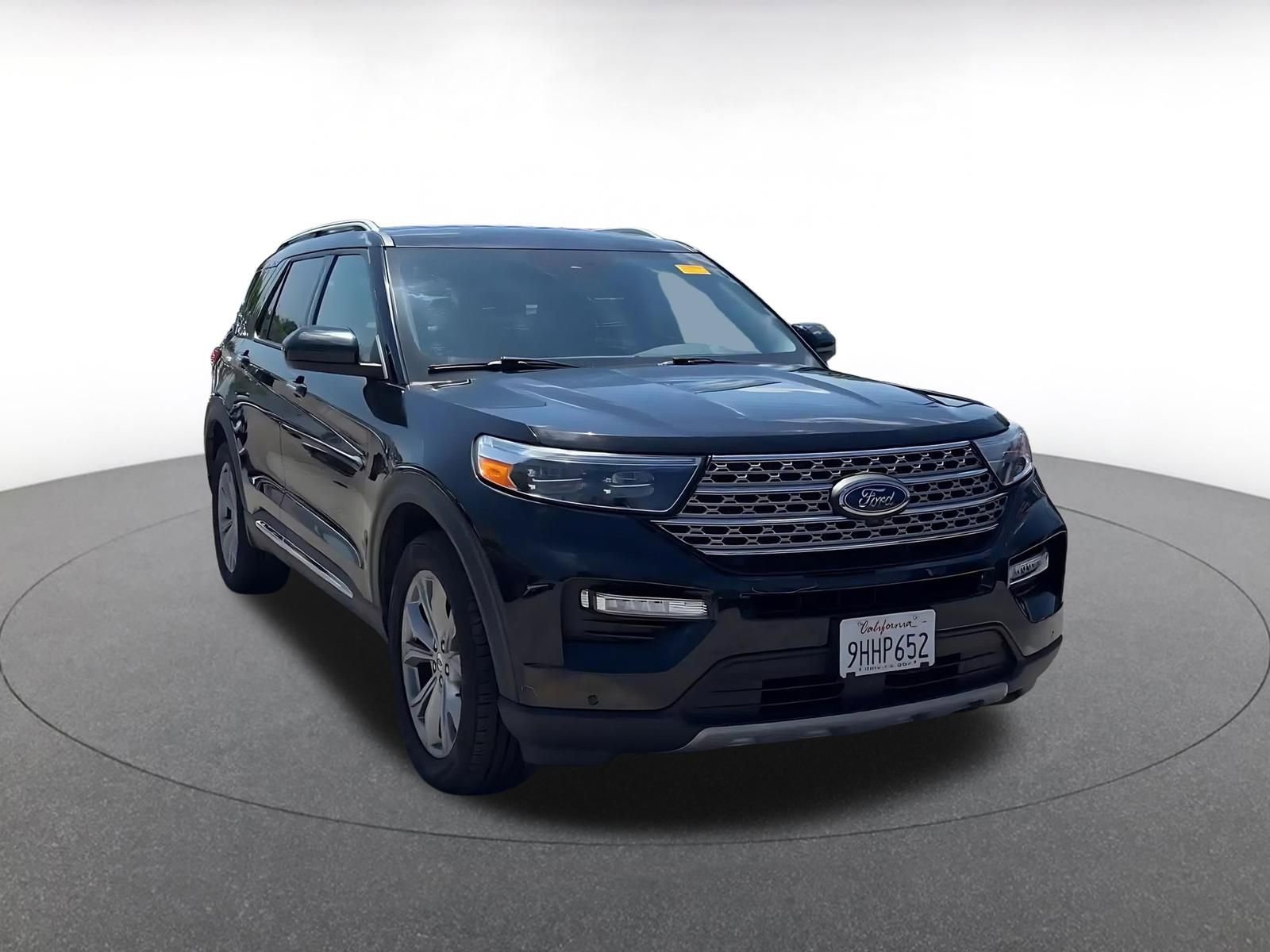 Used 2024 Ford Explorer Limited RWD image 3