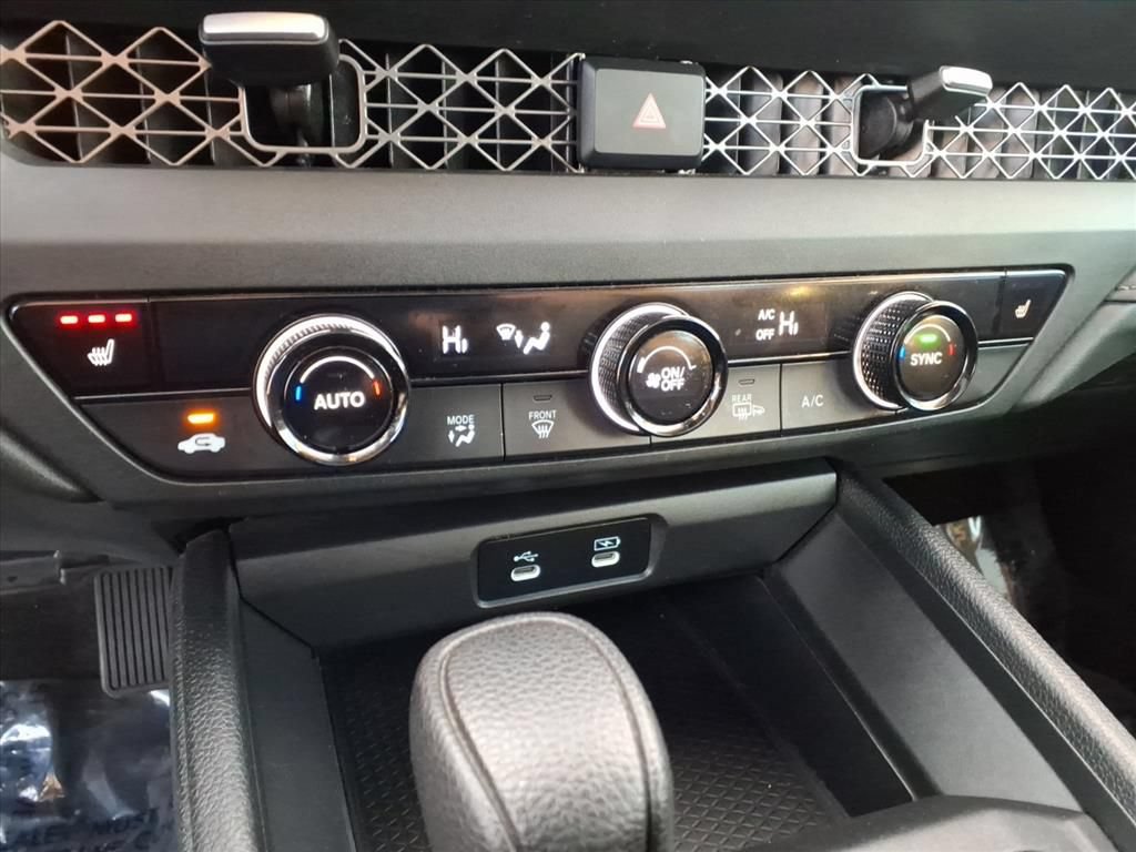 Used 2023 Honda Accord EX image 18