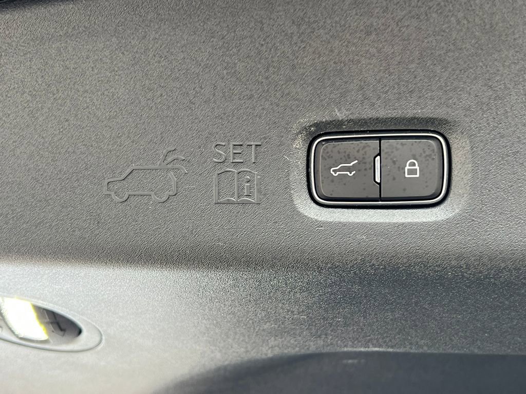 Used 2025 Lincoln Navigator Reserve w/ Jet Appearance Package image 40