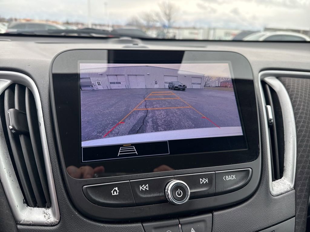 Used 2023 Chevrolet Malibu LS image 21