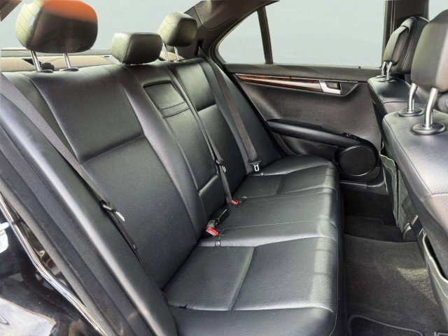 Used 2011 Mercedes-Benz C 300 Sport image 36