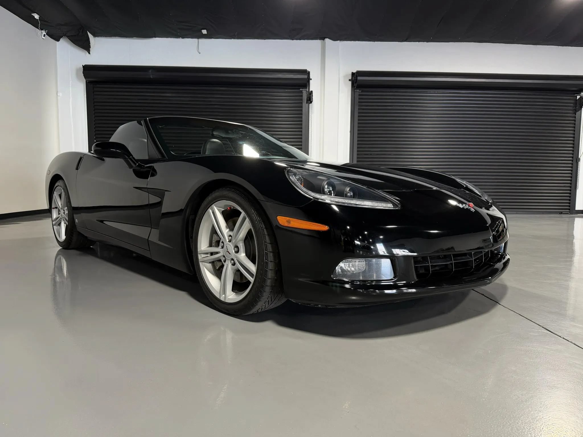 Used 2009 Chevrolet Corvette Convertible w/ Preferred Equipment Group RWD image 3