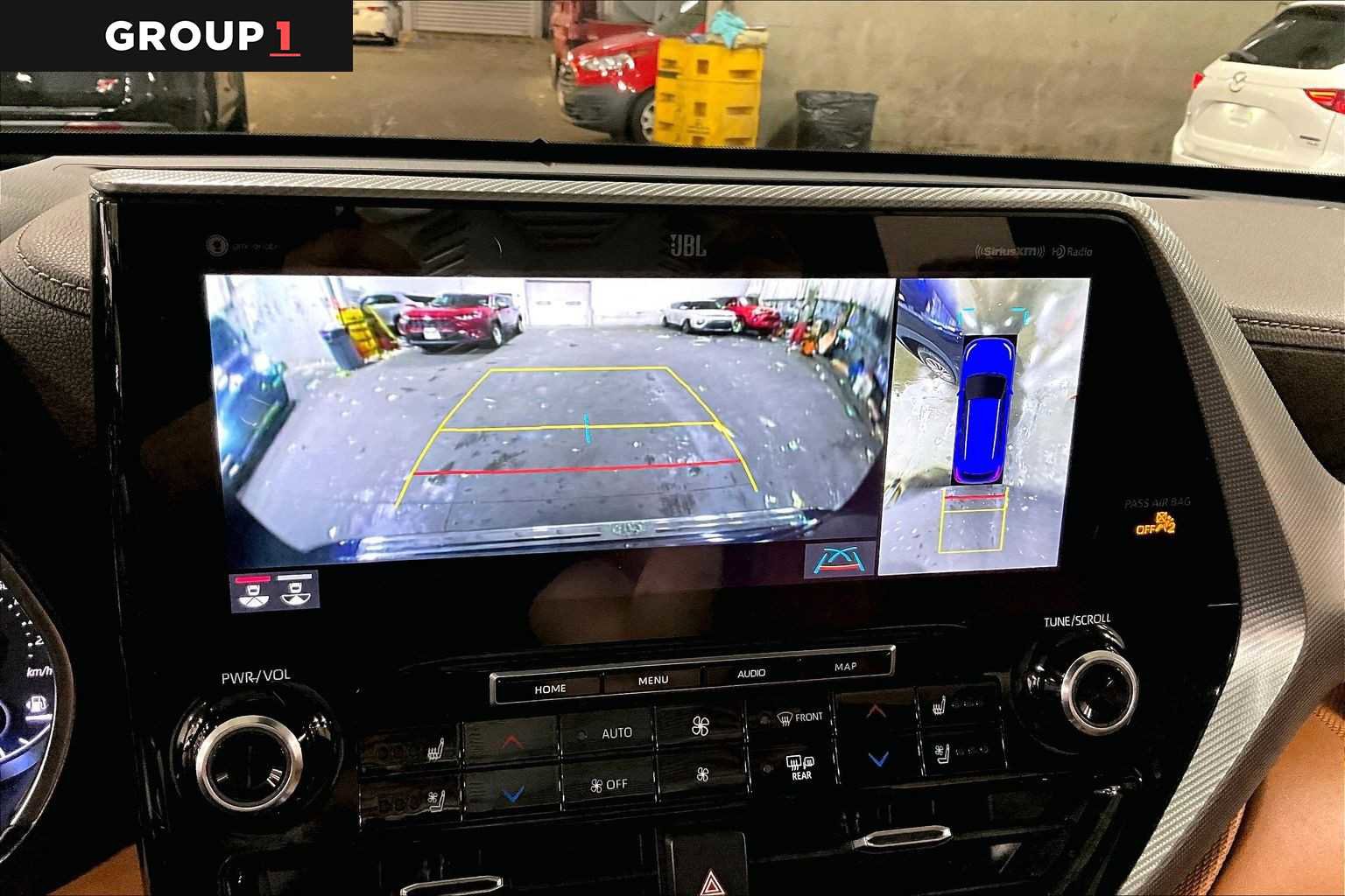 Used 2020 Toyota Highlander Platinum AWD/4WD image 27