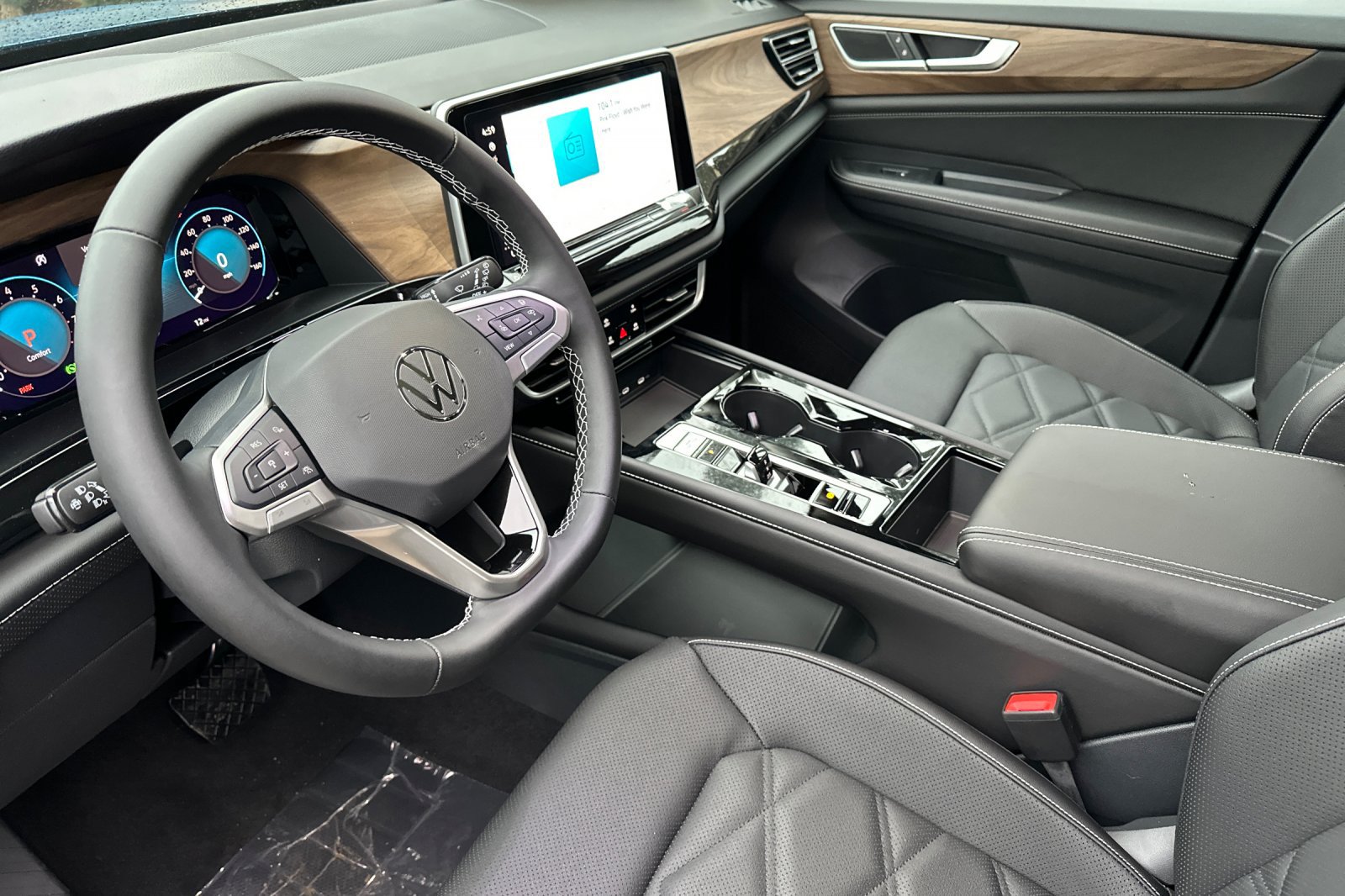 New 2026 Volkswagen Atlas SE FWD image 10