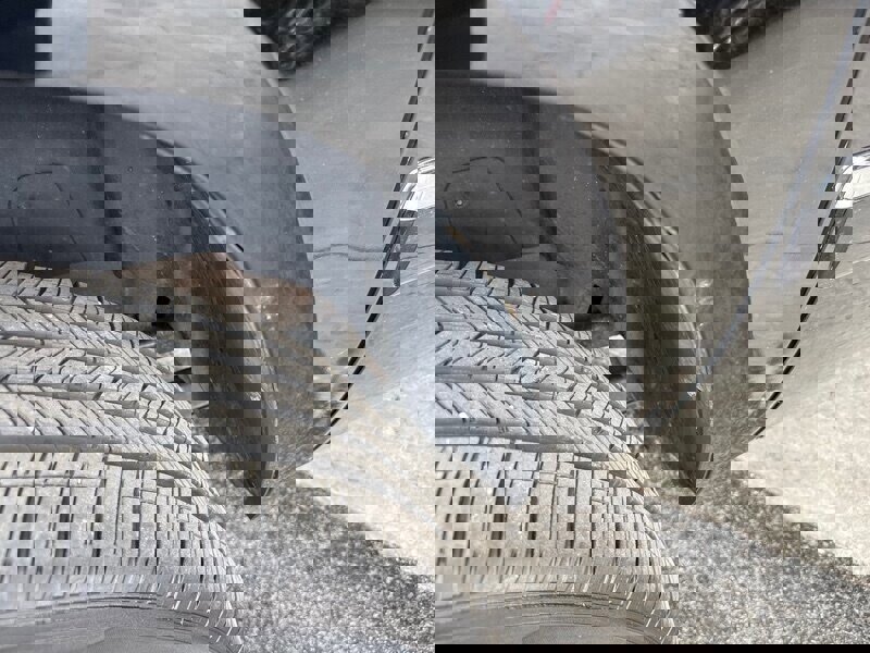 Used 2014 GMC Yukon XL Denali image 31