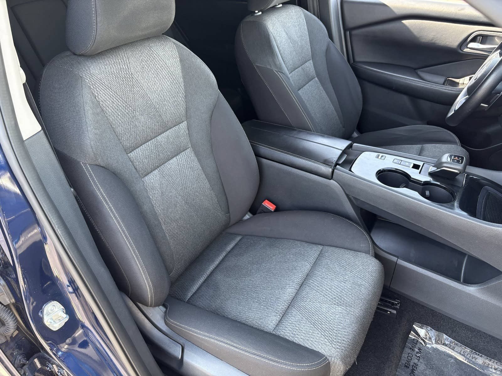 Used 2024 Nissan Rogue SV FWD image 13