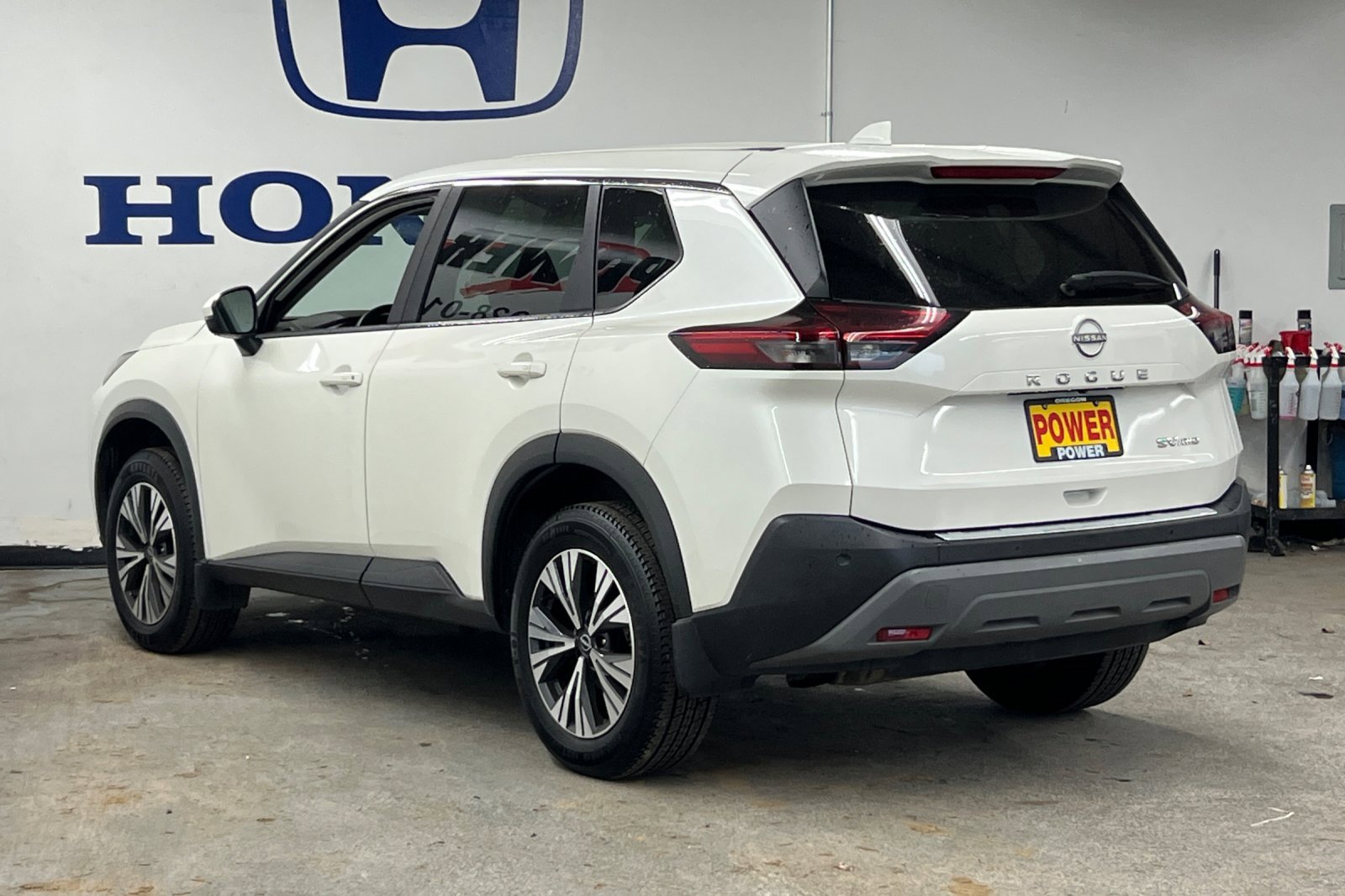 Used 2023 Nissan Rogue SV image 5