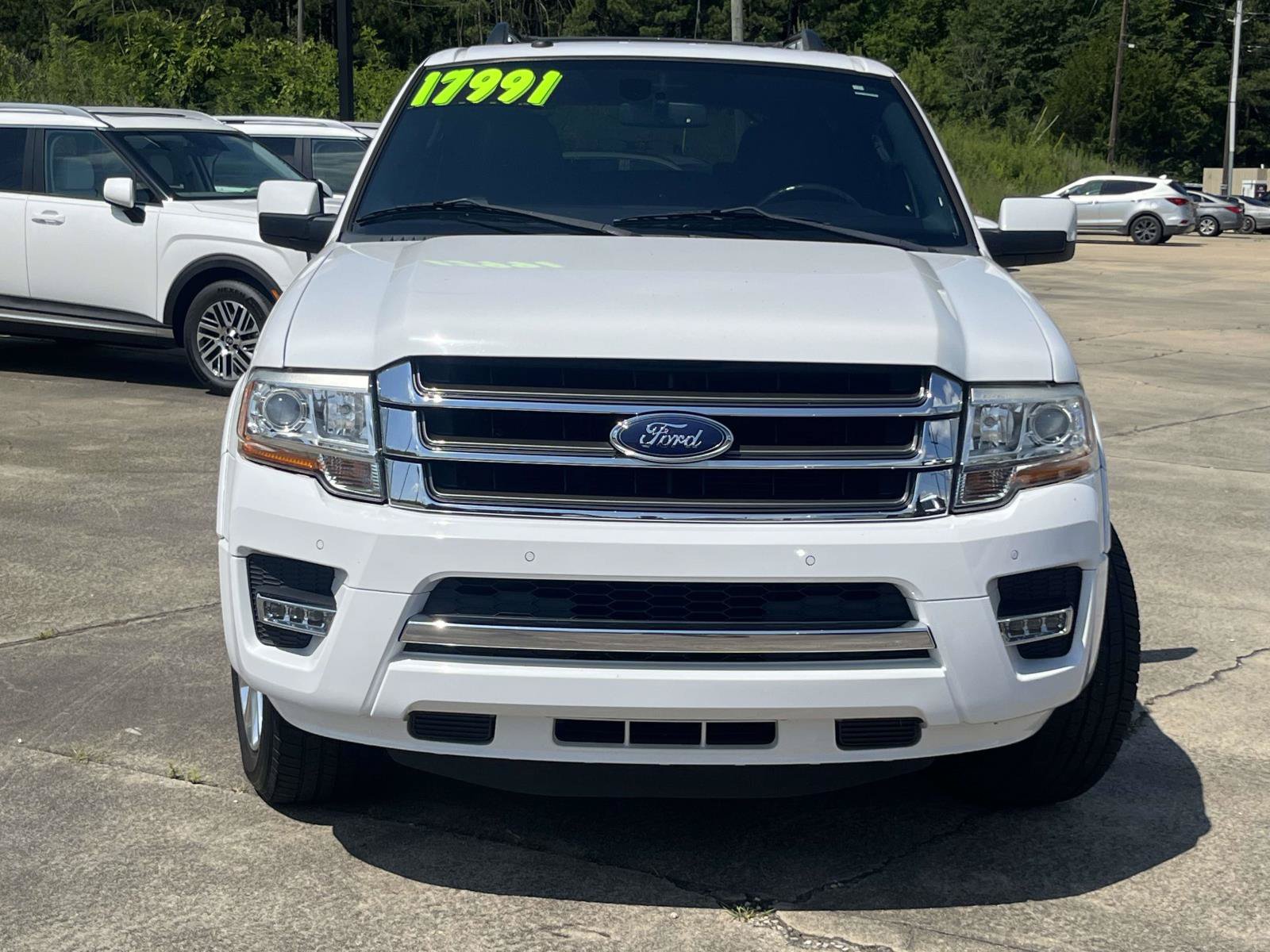 Used 2016 Ford Expedition Limited RWD image 12