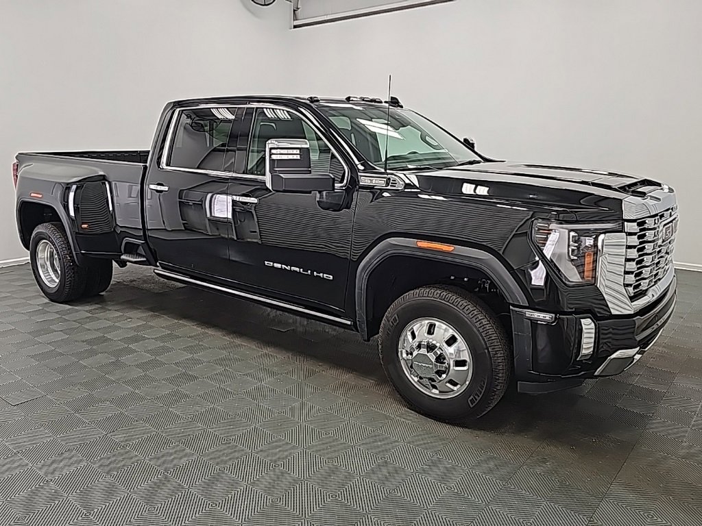 Certified 2024 GMC Sierra 3500 Denali w/ Denali Reserve Package image 2
