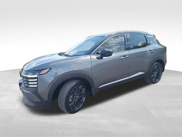 Certified 2025 Nissan Kicks SR w/ Illumination Package FWD image 4